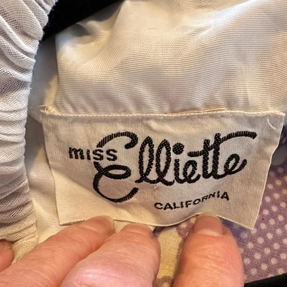 Miss Elliette Vintage Lavender Daisy Print Floral Maxi Dress CottageCore - Picture 11 of 12